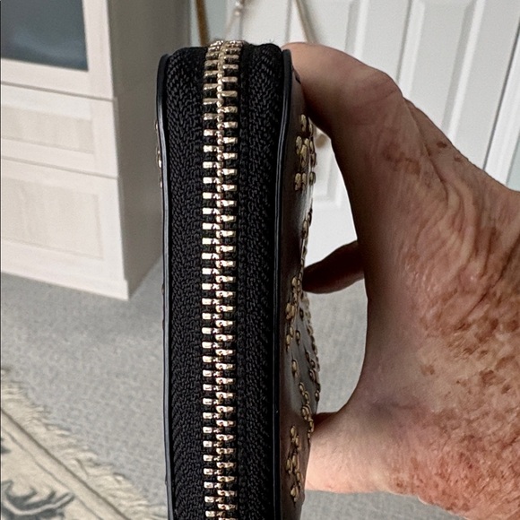 Coach New York Black Zip Around Accordion Wallet with Gold Studs - Picture 7 of 12